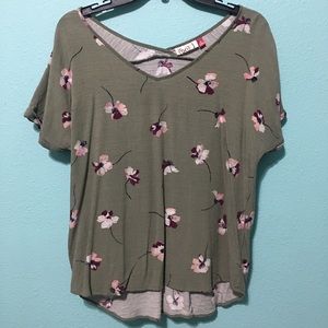 SO FLORAL TOP!